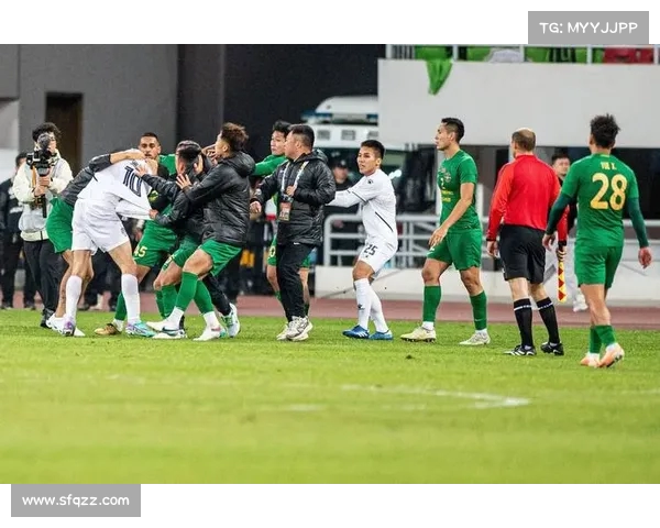 亚冠比赛中，哪些球员的表现最让人惊艳？