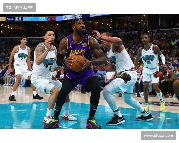 湖人媒体曝球队积极谈判，目标锁定格兰特、库兹马与DFS(湖人队库兹马合同)