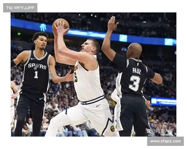 马刺队的关键球员发挥出色,夺回比赛 马刺队的关键球员发挥出色,夺回比赛